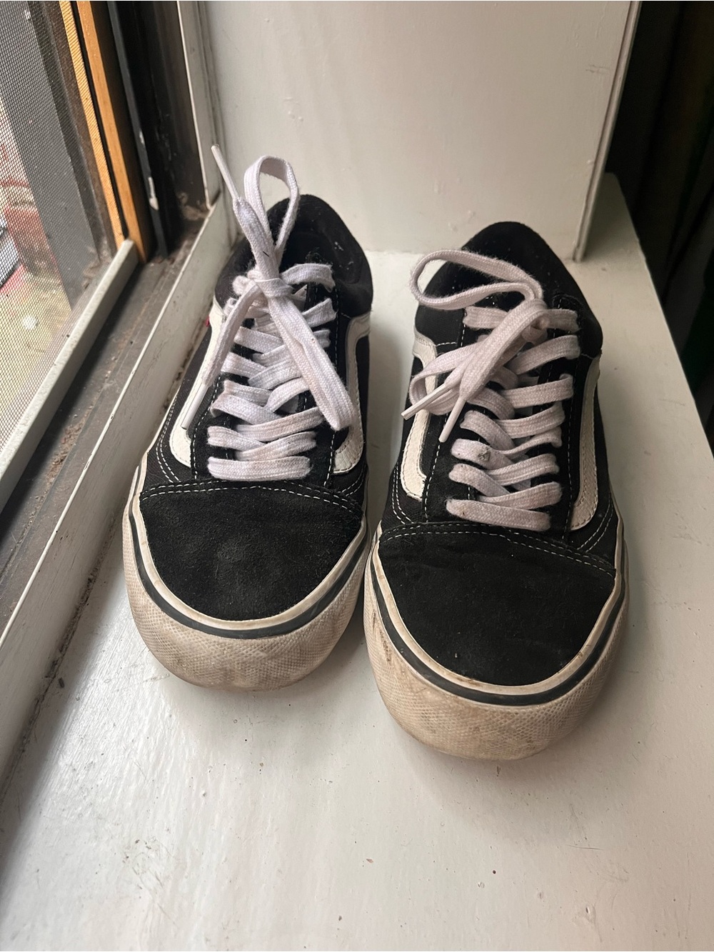 Vans Old Skool Shoes (Black/White) M7.5/W9